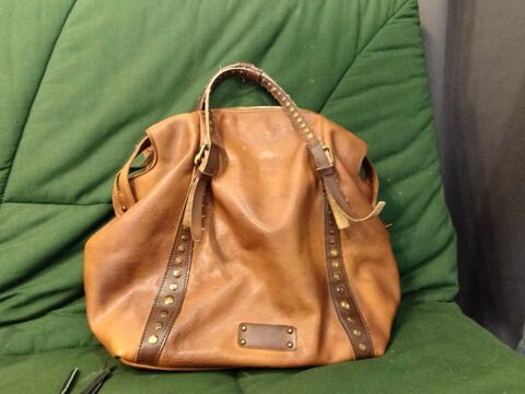 sac cuir bon etat 25 Montbrison (42)