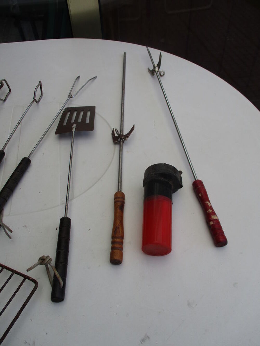 lot de ustensiles et grille pour barbecue Jardin