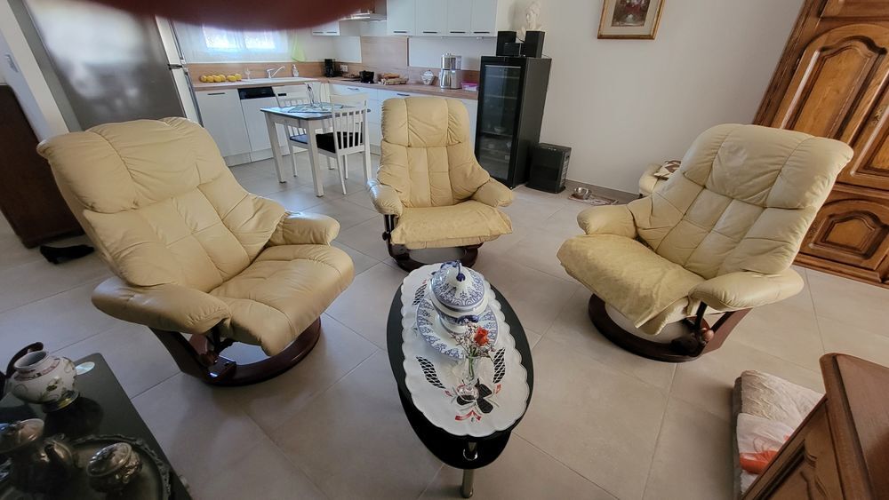 3 fauteuils relax Meubles