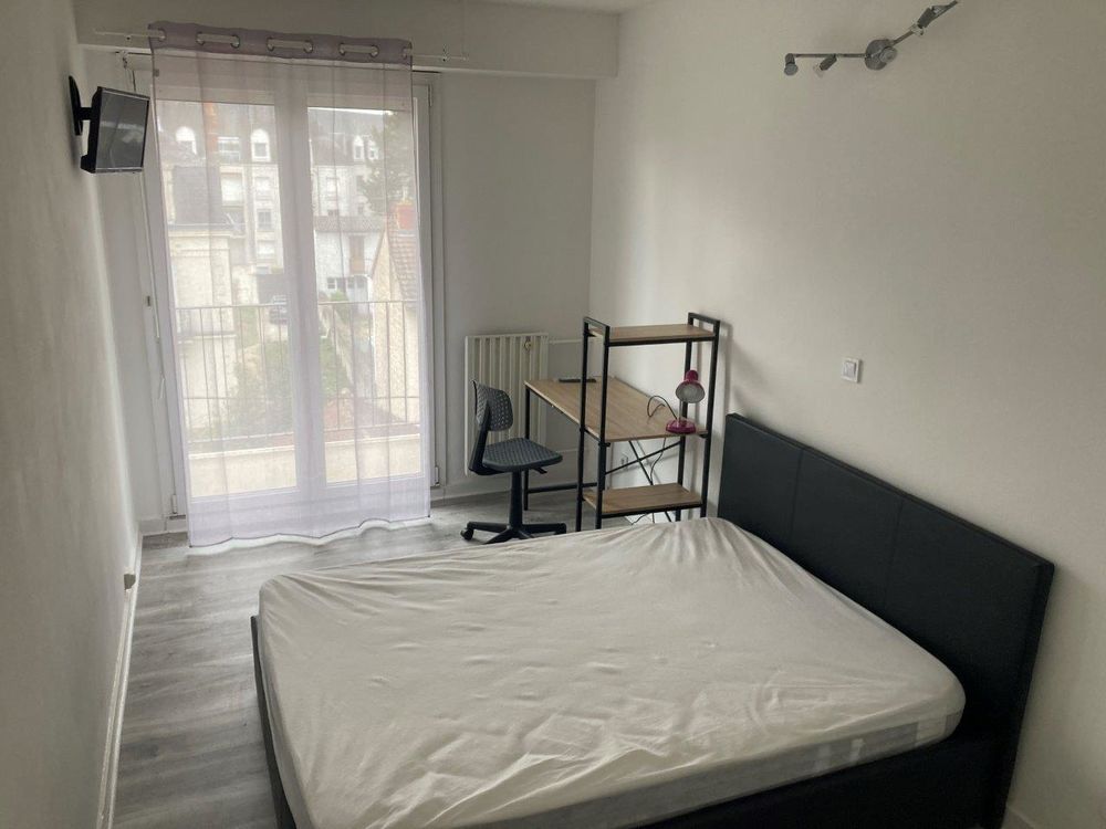 Location Appartement T4 meublé entièrement rénové proche Gare & centre-ville Châtellerault