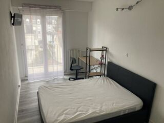  Appartement à louer 4 pièces 75 m²