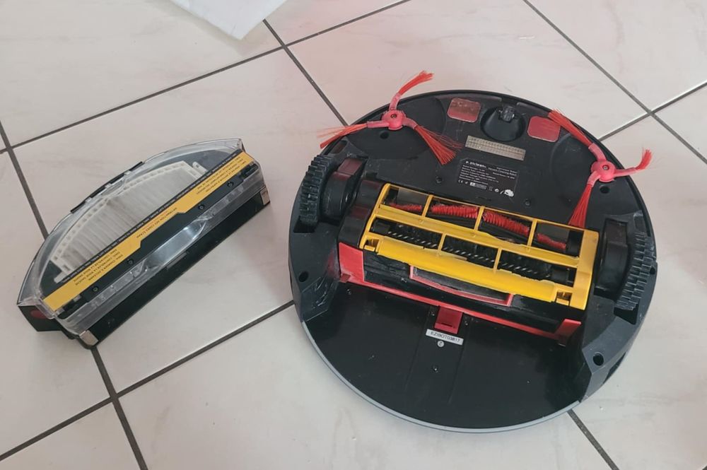 ASPIROBOT e.ziclean BOT PET accessoires rest&eacute;s neufs Electroménager