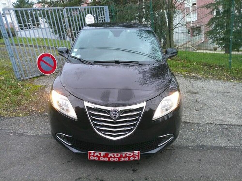 Ypsilon 1.2 8v 69 ch Stop&Start Gold 2014 occasion 42100 Saint-Etienne