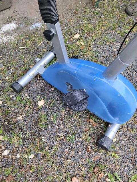 Vélo d'appartement 25 Monnaie (37)