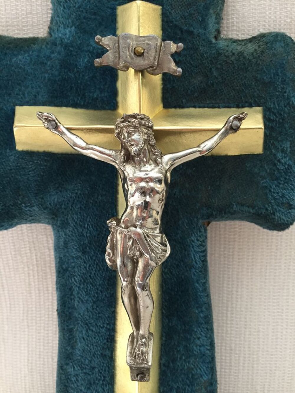 OBJET DE CULTE ANCIEN CRUCIFIX PORTE CHRIST SIGN&Eacute; B&Eacute;NITIER 