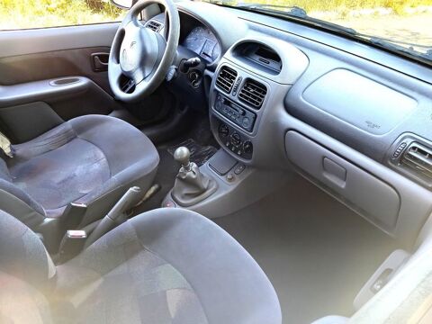 Renault Clio II Clio 1.4i RXE 2000 occasion Al&egrave;s 30100