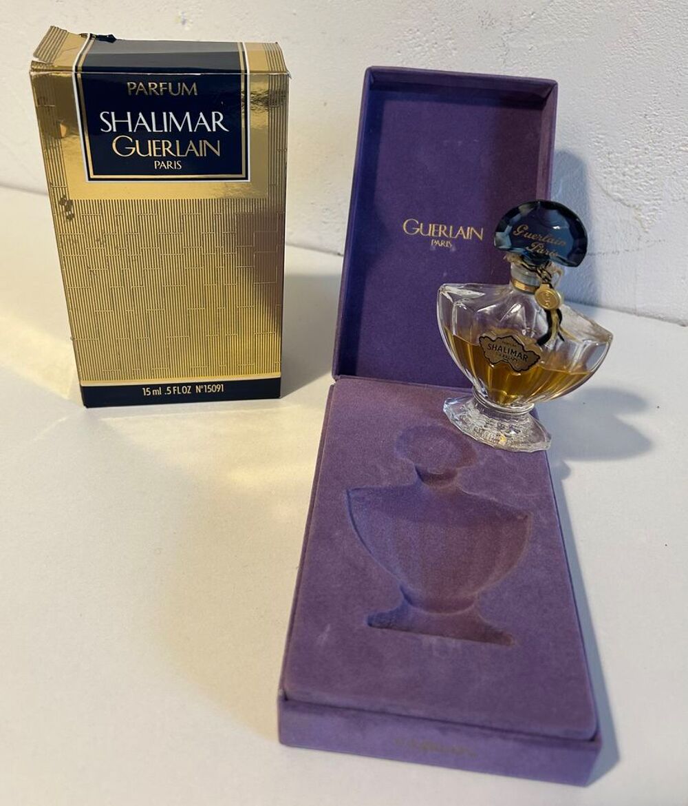 FLACON GUERLAIN AVEC BO&Icirc;TE VELOURS et CARTON 