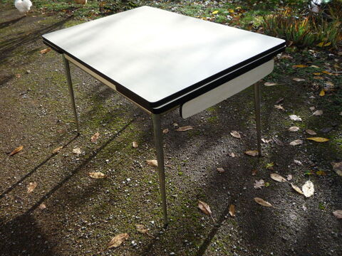 Table formica/cuisine 65 Castres (81)