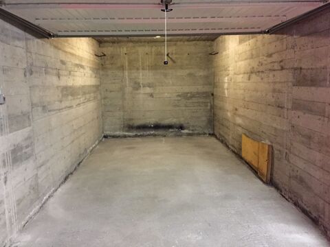  Parking / Garage  louer 14 m