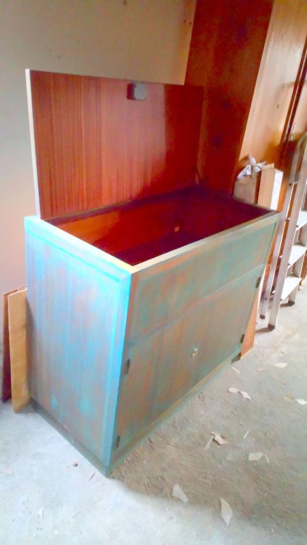 MEUBLE ANCIEN VINTAGE DE COULEUR BLEU Meubles