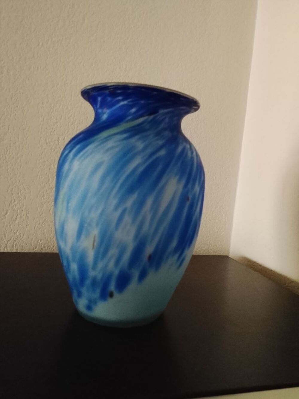 Vase p&acirc;te de verre bleue 