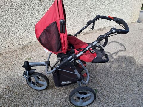 POUSETTE 3 ROUES  POUR ENFANT Saint-Germain-Laprade (43)