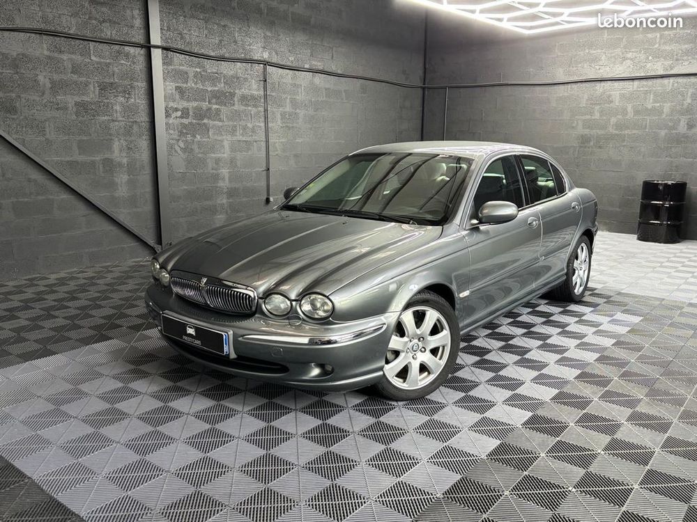 X-Type 3.0i V6 Ex&eacute;cutive Business 2003 occasion 33520 Bruges