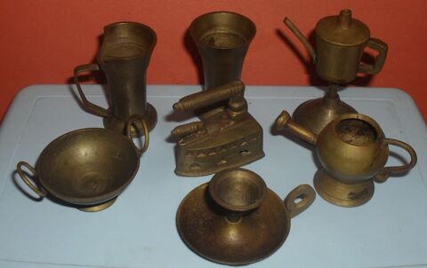 Lot de 7 miniature en laiton 14 Montreuil (93)
