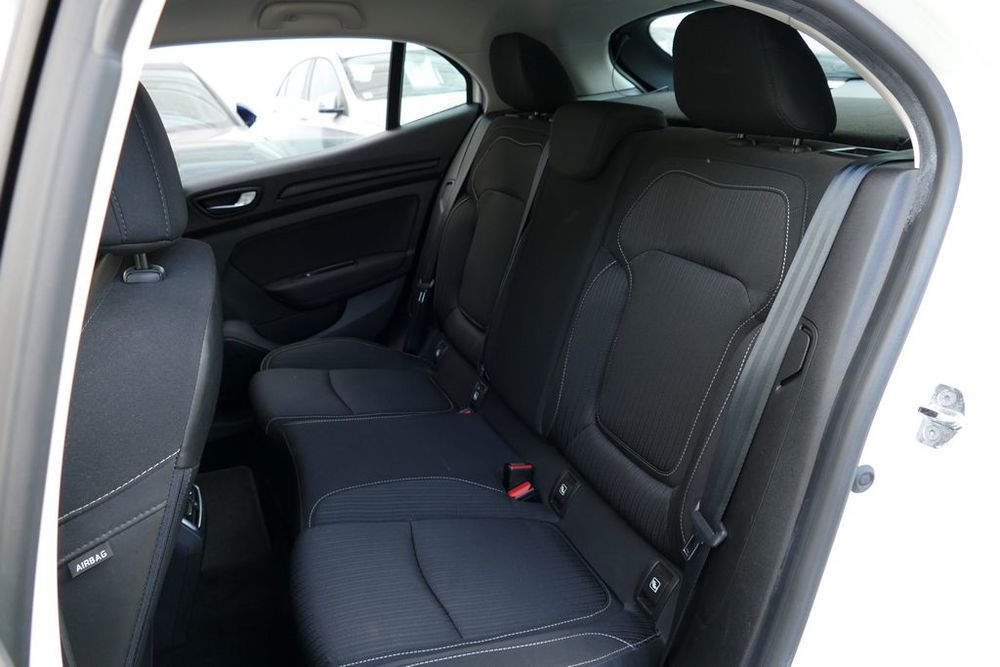 Megane IV M&eacute;gane IV Berline dCi 110 Energy eco2 Business 2017 occasion 13600 La Ciotat