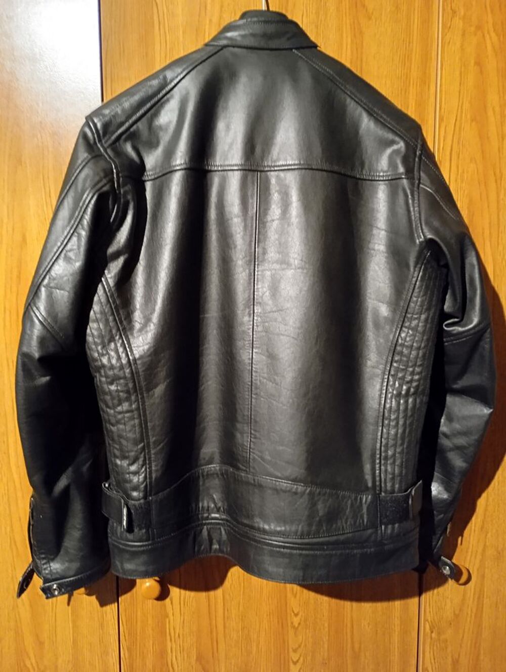 Blouson moto vintage en cuir Vêtements