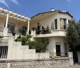  Immeuble  vendre 330 m