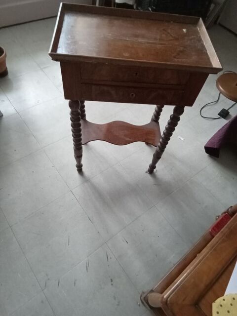 Petit meuble d'appoint Lyon 8 (69)