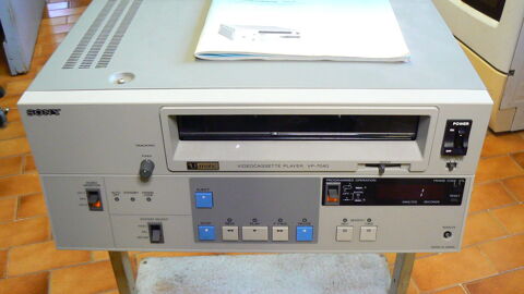 Sony lecteur U-matic VP-7040 Mormoiron (84)