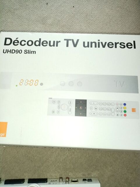 Decodeur Tv universel neuf UHD 90 slim Orange 35 Paris 20 (75)