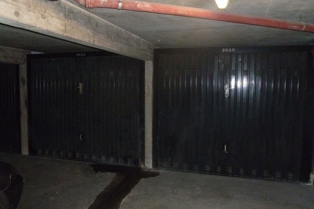 Vente Parking/Garage box en sous sol avec electricité lumiere Maurepas