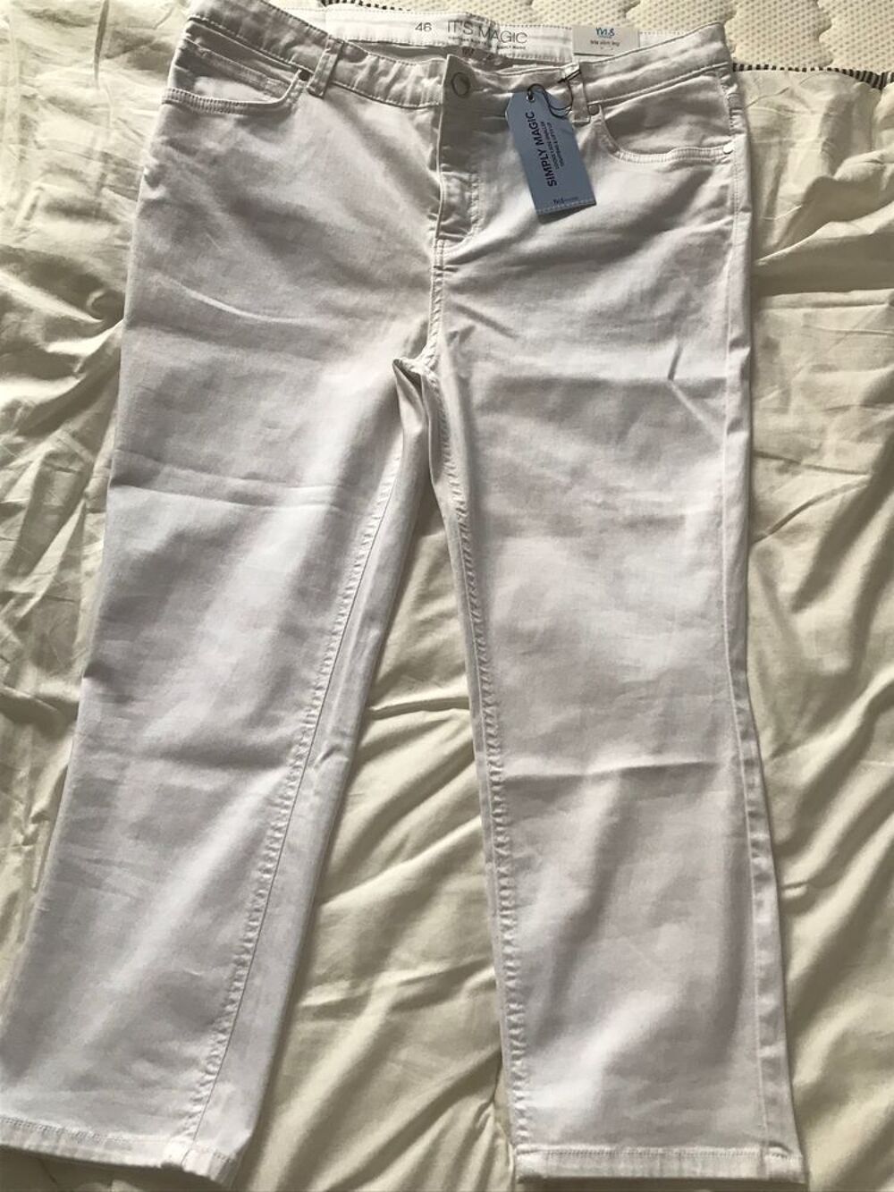 Corsaire Blanc et Noir Taille 46 Vêtements