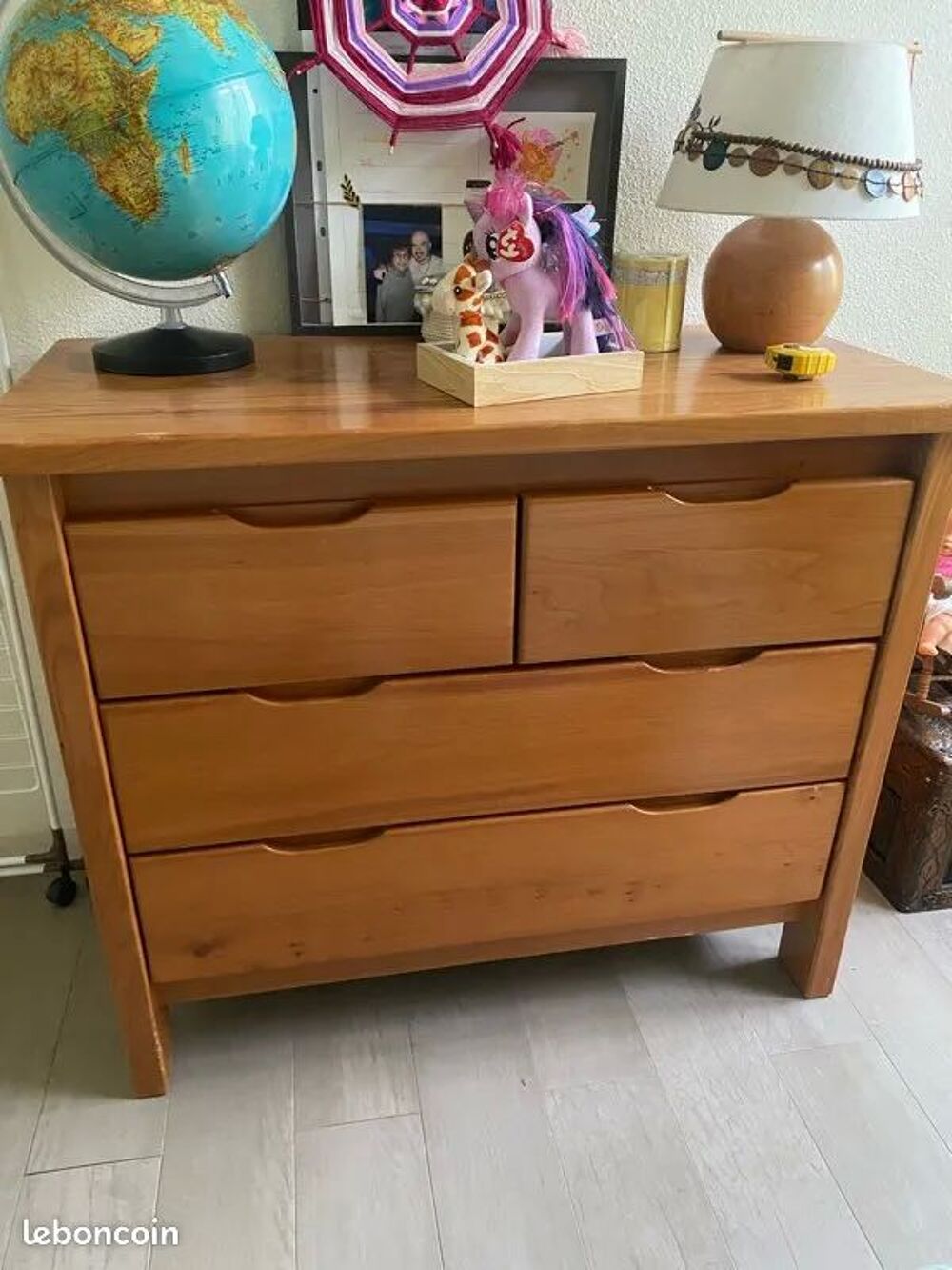 CHAMBRE EN ORME Meubles