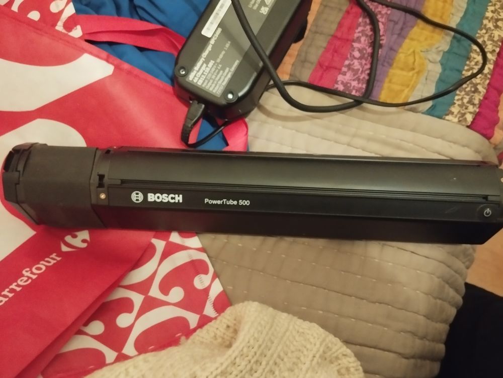 Batterie de v&eacute;lo &eacute;lectrique Bosh + chargeur Vlos