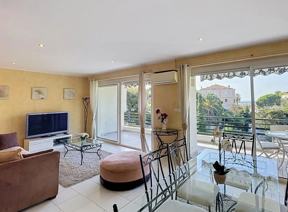 Vente Appartement CANNES-CALIFORNIE-Bel Appt T4 de 93m²- Terrasse 16m²-Vue deg Cannes