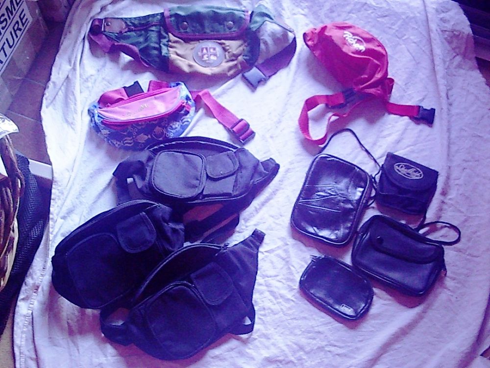 Sacs banane et pochettes/besaces attache-ceinture Maroquinerie