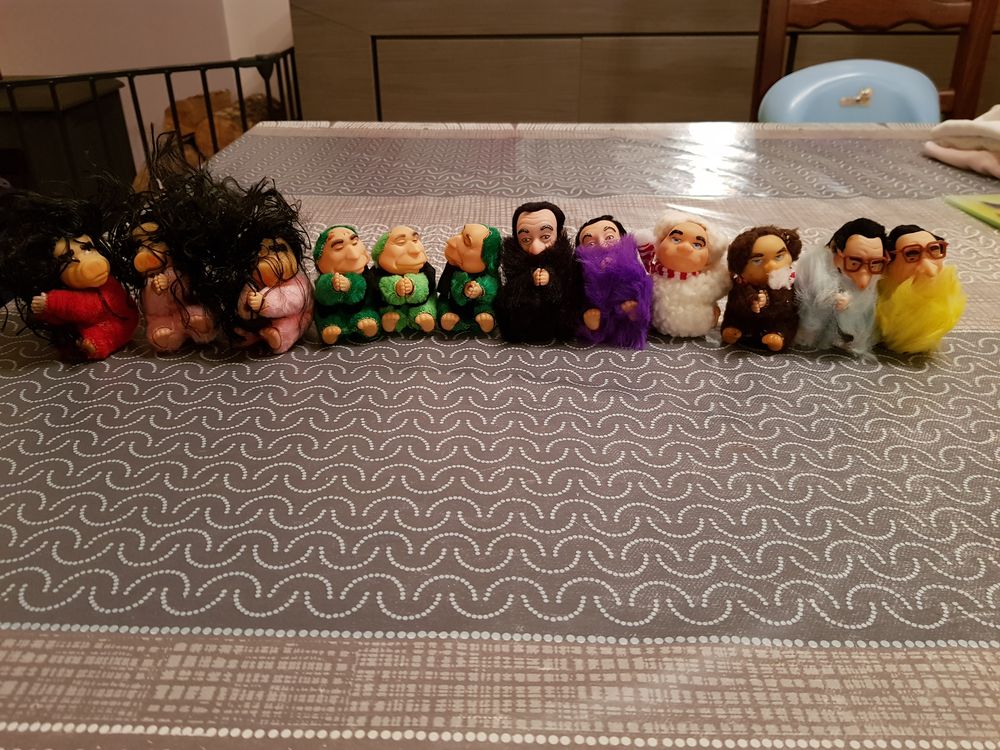 12 figurines b&eacute;b&ecirc;te show Décoration