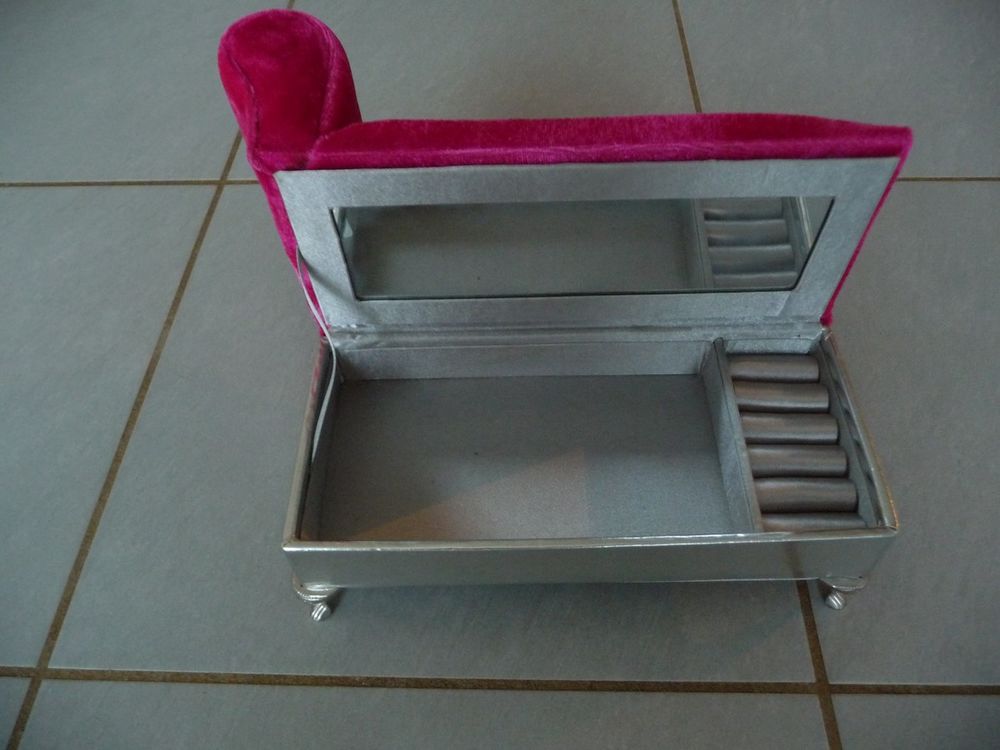 Boite &agrave; bijoux forme m&eacute;ridienne + 2 petits coussins - Neuve Décoration