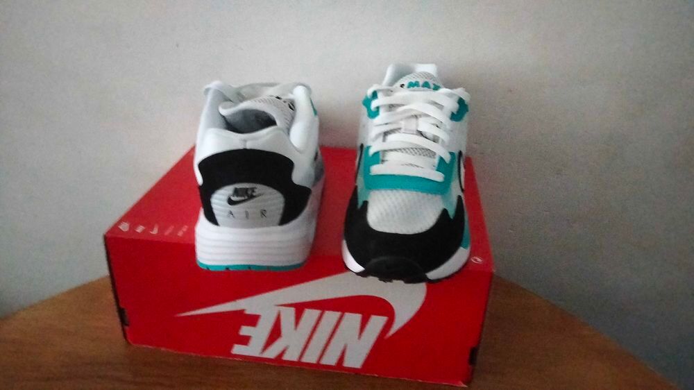 Basket Nike air max taille 38 Chaussures