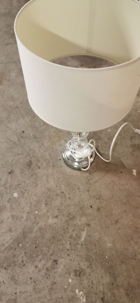 lampe a poser en metal et boules transparentes Cannes (06)