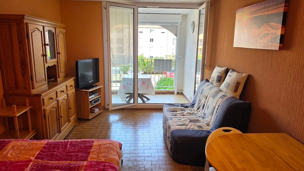 Vente Appartement LE CAP D'AGDE : Secteur du môle (Proche plage 150m et commerces de la flânerie) au 1er étage. Le cap d agde