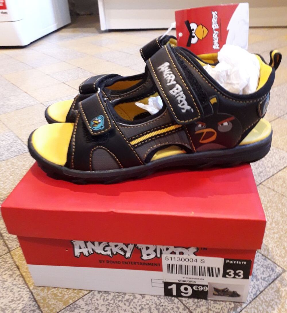 SSandale nu-pieds angry birds pointure 33 neuf pas d'envoi Chaussures enfants