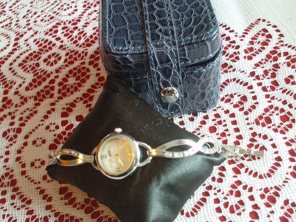 Ecrin Montre neuve de luxe Vici Lucia stress N&deg; 184 Bijoux et montres