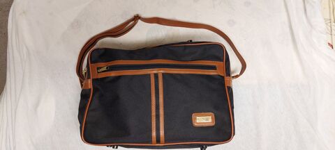 Sacoche � bandouli�re  BEAUGENCY  5 Aingeray (54)