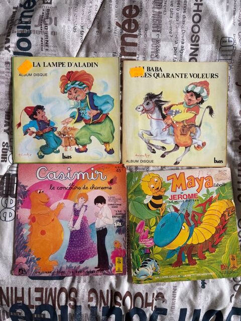 4 LIVRES ALBUMS DISQUES ENFANTS 20 Loudun (86)