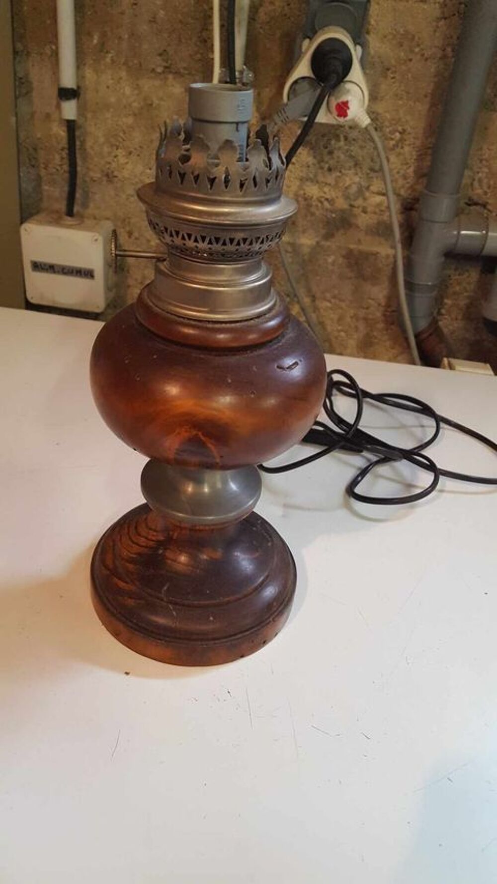  Lampes anciennes quinquet, et lampe homme N&deg; 1327 Décoration