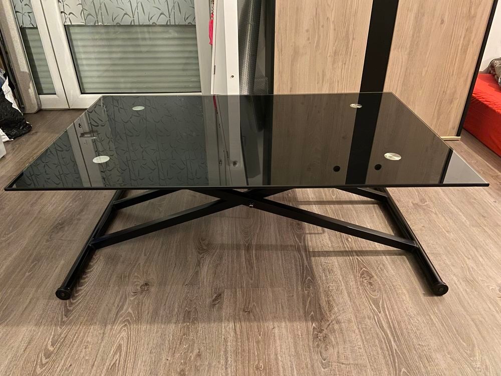 Table noire verre tremp&eacute; r&eacute;glable en hauteur possible table basse et haute Conforama tr&egrave;s bon &eacute;tat Meubles