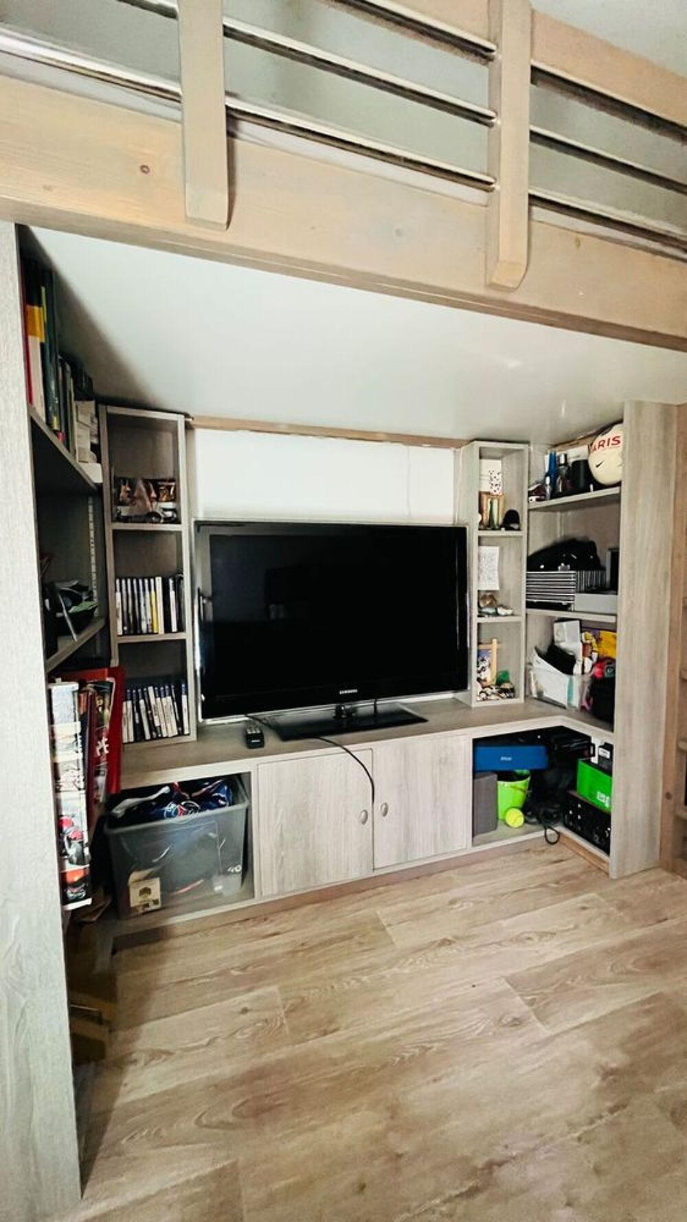 Lit mezzanine sur mesure en bois massif + &eacute;tag&egrave;res + meuble Meubles