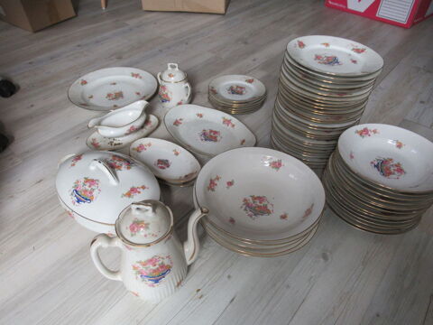 Ensemble de 60 pi�ces de vaisselle  Art D�co, �tat tr�s bon. 190 Soucieu-en-Jarrest (69)