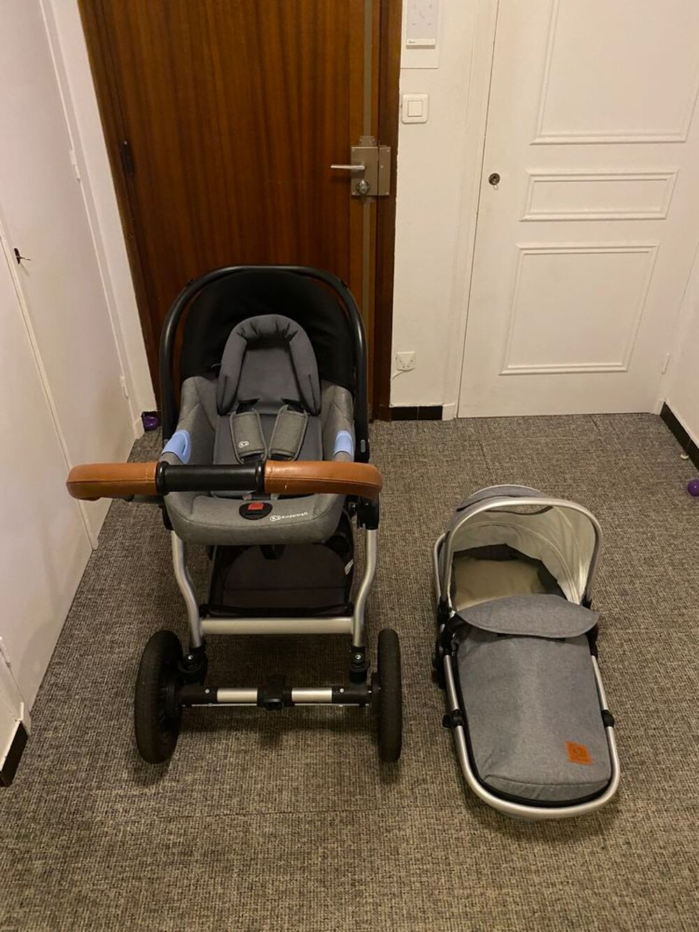 lot v&ecirc;tements de 0 &agrave; 9 mois + poussette + divers Puériculture