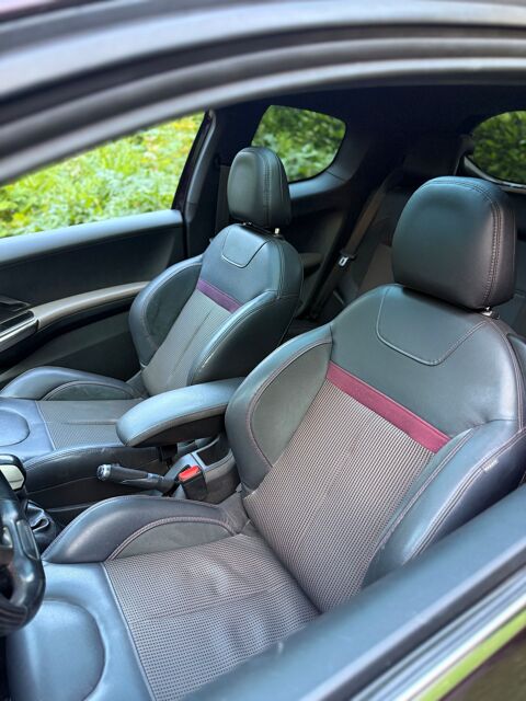 Peugeot 208 XY 1l6 e-hdi 92