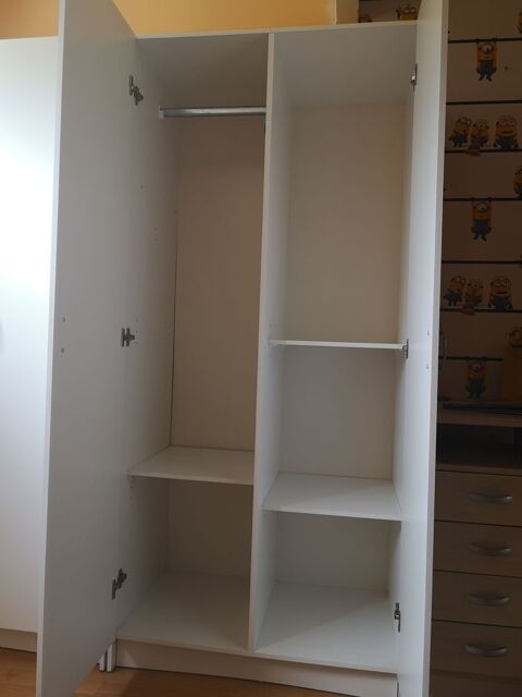 Armoire Haute :175cm  Long:80cm 25 Magnanville (78)