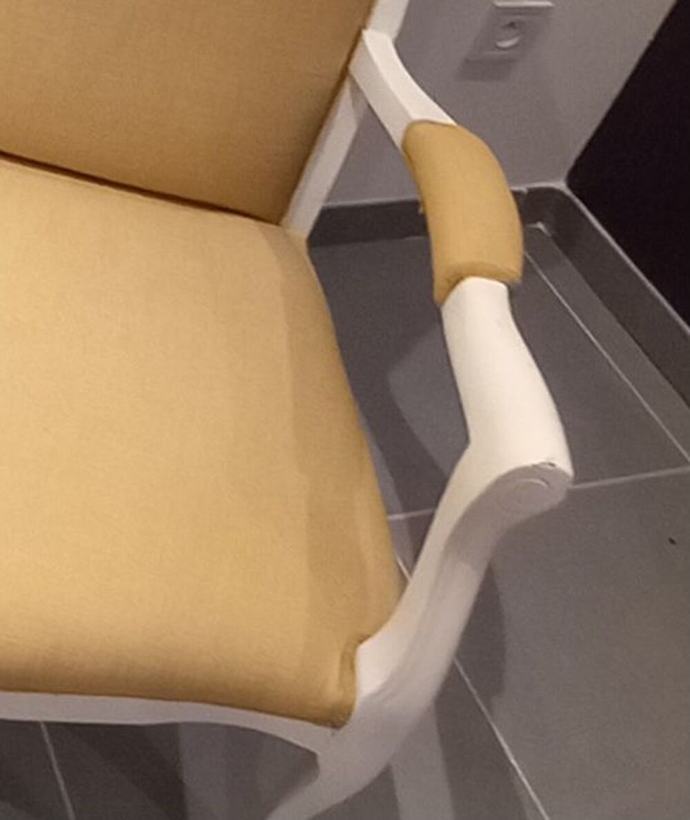 2 fauteuils style voltaire Meubles