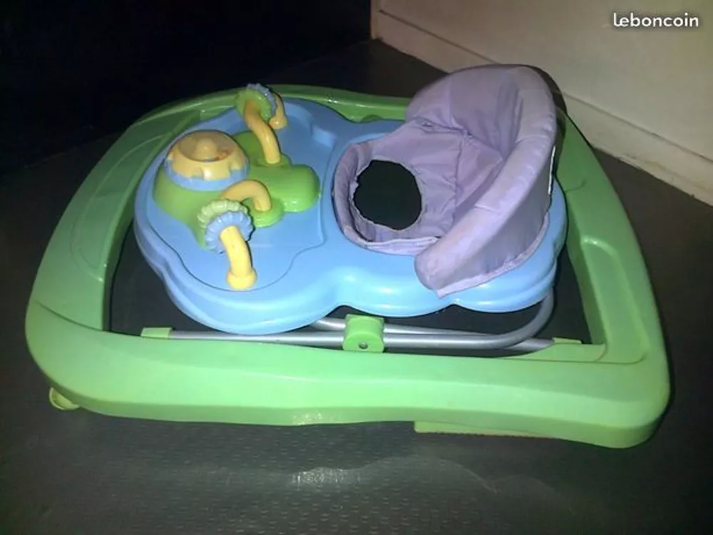 trotteur b&eacute;b&eacute; Puériculture