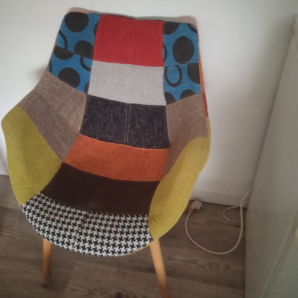 fauteuil multicolore accoudoirs pieds bois Meubles