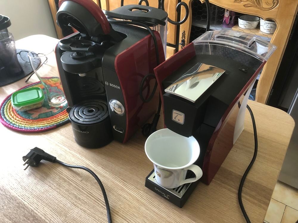 Lot tassimo et sp&eacute;cial T
20€ pi&egrave;ce ou 30€ le lot Electroménager